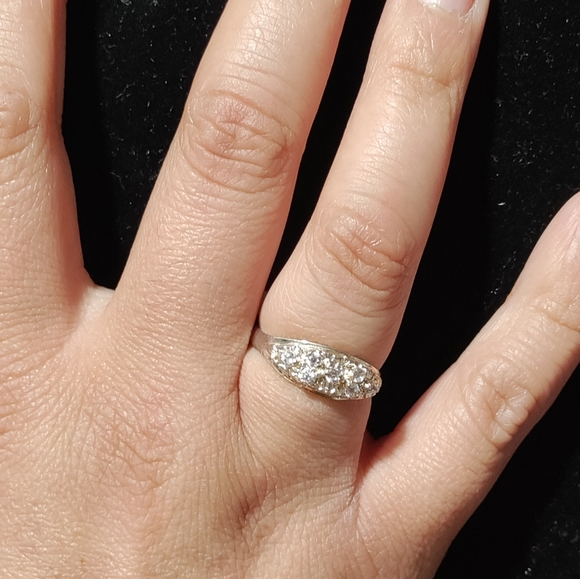 Lady's Cluster 925 Silver & Cubic Zirconia Stones Size 7 3/4 - Picture 1 of 4